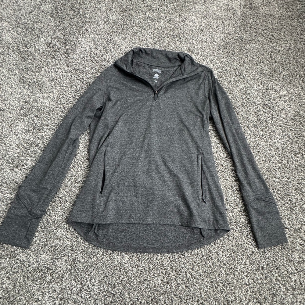 Market & Spruce Charcoal Long Sleeve Top